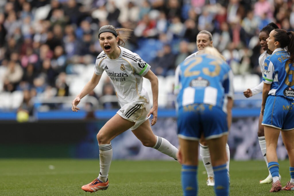 Celebración gol ante el Depor de Signe Bruun